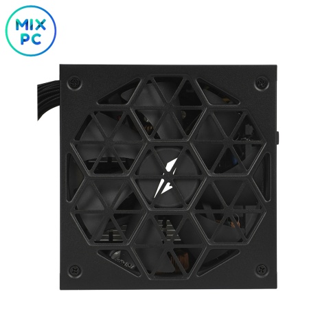 3z4rKg2MXt.jpg